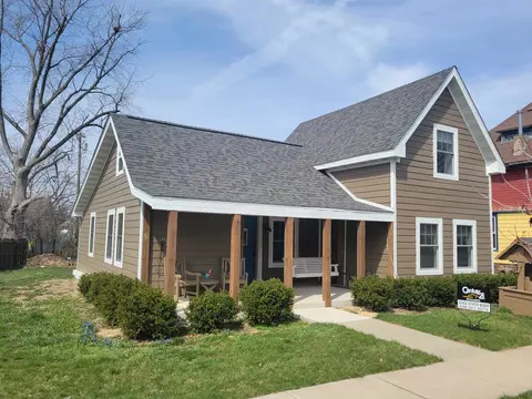 203 Walworth St, Sharon, WI 53585
