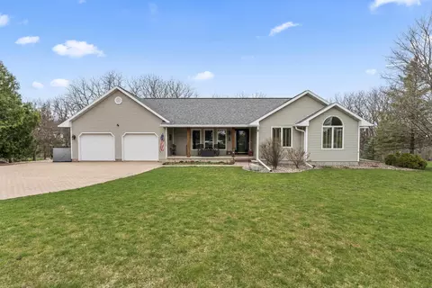 312 N 8th St, Mount Horeb, WI 53572