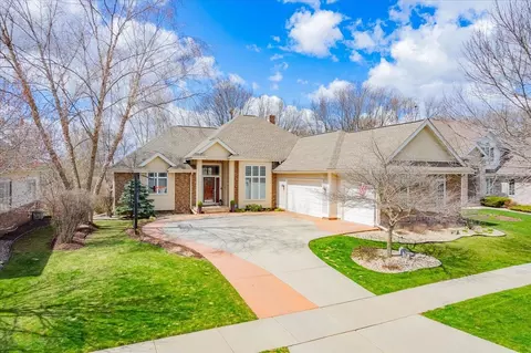 1115 Woodbridge Trl, Waunakee, WI 53597