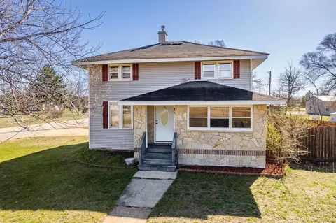 145 N Orange St, Lone Rock, WI 53556