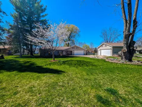 730 Pony Ln, Sun Prairie, WI 53590