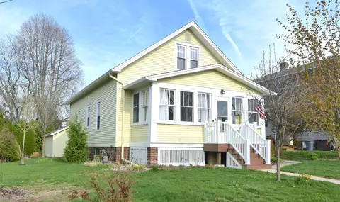 215 N Maple St, Watertown, WI 53094