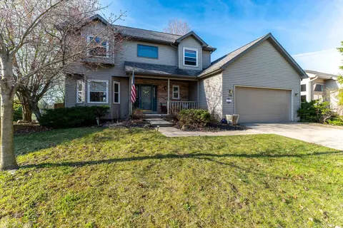 1719 Sapphire Way, Sun Prairie, WI 53590
