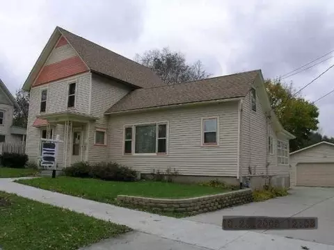 533 Cornelia St, Janesville, WI 53545