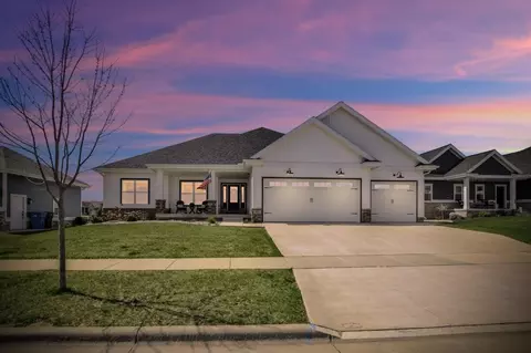 803 Lynn St, Waunakee, WI 53597