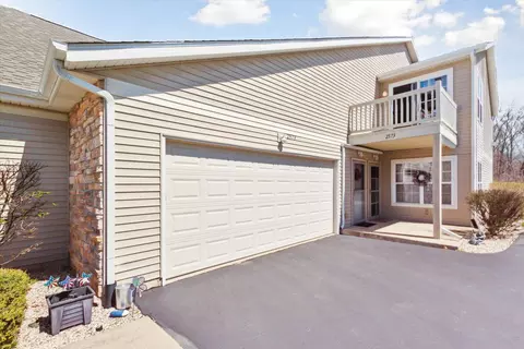 2573 Edgewood Dr, Beloit, WI 53511