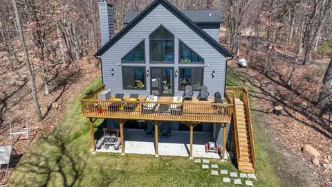 3134 2nd Ct, Oxford, WI 53952