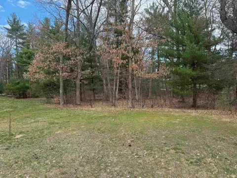 326 Dogwood Ln, Wisconsin Dells, WI 53940