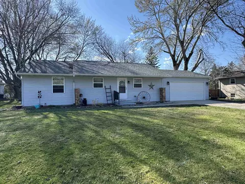 n8630 Arcade Glen Road, Ripon, WI 54971