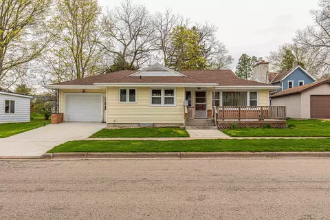 1522 21st Ave, Monroe, WI 53566