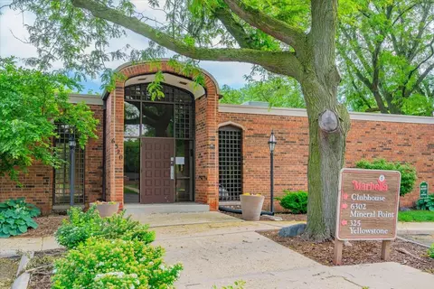 6302 Mineral Point Rd #201, Madison, WI 53705