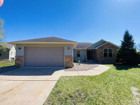 645 Lakeview Ave, Merrimac, WI 53561
