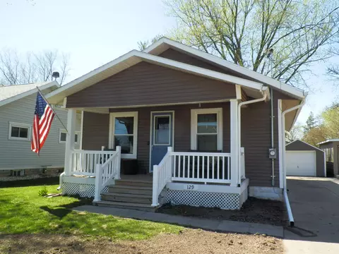 129 S Clear Lake Ave, Milton, WI 53563