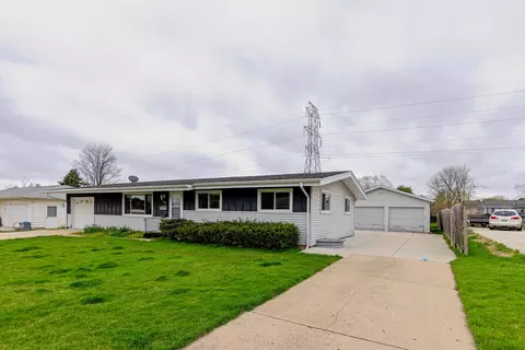 145 N Crosby Ave, Janesville, WI 53548