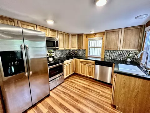 10622 N Watts Springs Park Rd, Edgerton, WI 53534