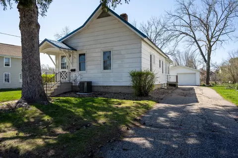228 Maine St, Mauston, WI 53948