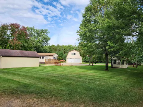 679 Beaver Ave, Hancock, WI 54943