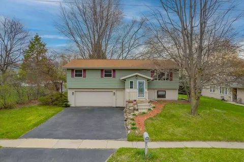 1401 N Page St, Stoughton, WI 53589