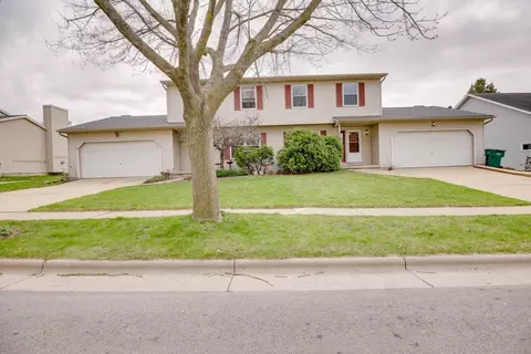300 W Clover Ln, Cottage Grove, WI 53527