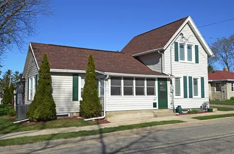 127 N Dewey Ave, Jefferson, WI 53549