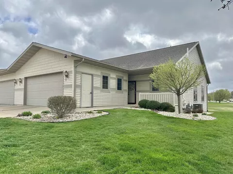 926 E Windfield Ct #5, Beloit, WI 53511