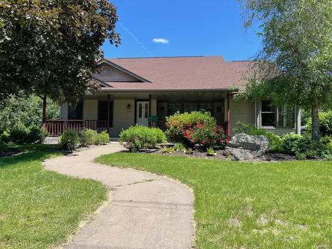 412 S Buchanan St, Prairie Du Chien, WI 53821