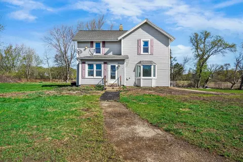 1945 Spring Rd, Stoughton, WI 53589