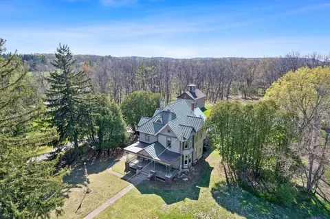 744 S Main St, Poynette, WI 53955