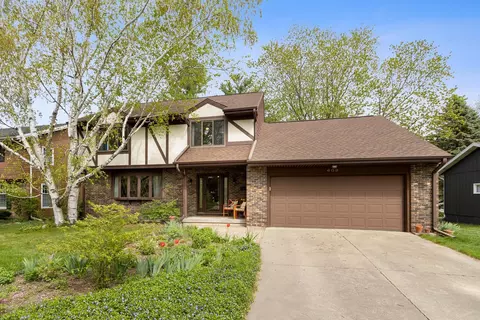 609 Chatham Ter, Madison, WI 53711
