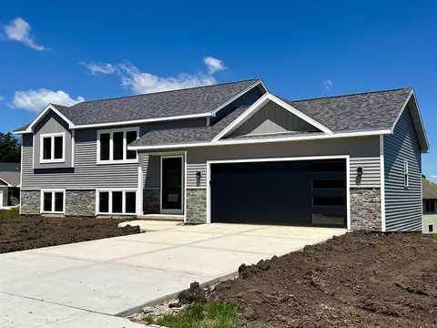 1034 Susan Crst, Black Earth, WI 53515
