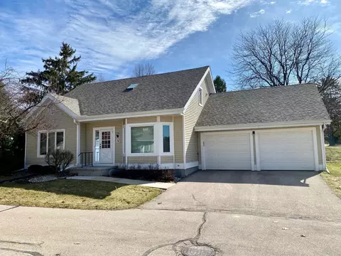 29 Quail Ridge Dr, Madison, WI 53717