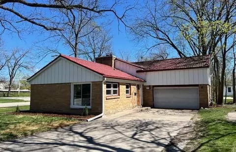 281 N Park St, Whitewater, WI 53190