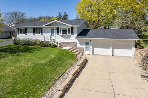 1775 N Dewey Ave, Reedsburg, WI 53959