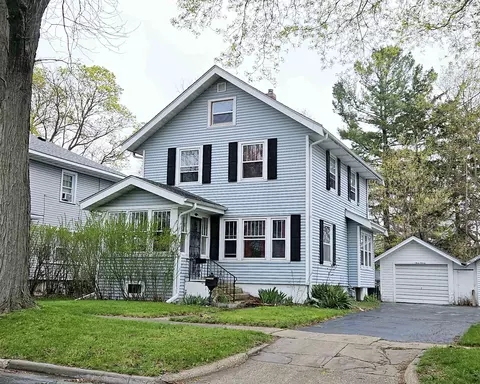 311 Maple St, Fort Atkinson, WI 53538