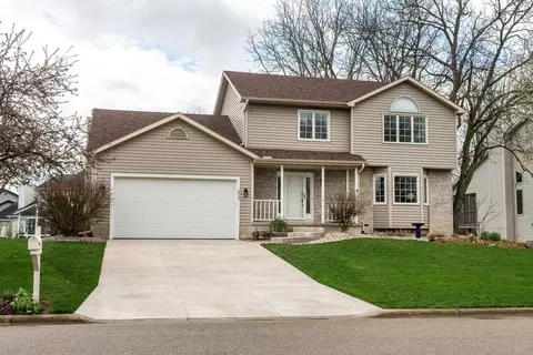 833 Glenview Dr, Verona, WI 53593