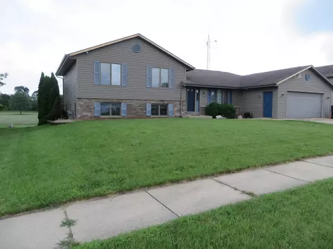3449 Tennyson Dr, Janesville, WI 53548