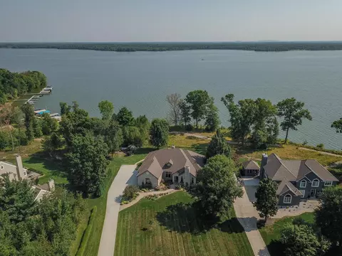 n7784 East Half Moon Bay Drive, New Lisbon, WI 53950