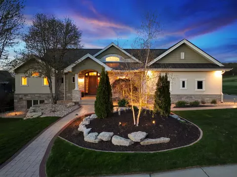 682 Inverness St, Oregon, WI 53575