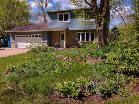 6703 Sleepy Hollow Rd, Mcfarland, WI 53558