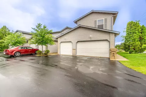 910 N Thompson Dr #5, Madison, WI 53704