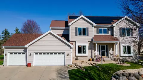 5813 Sandhill Dr, Middleton, WI 53562