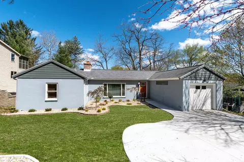 1009 Edgehill Dr, Madison, WI 53705
