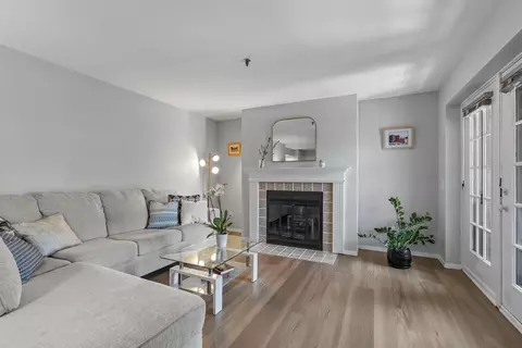340 N Allen St #13, Madison, WI 53726
