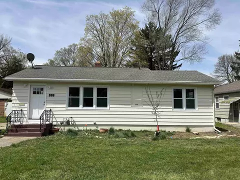 625 Cornelia St, Janesville, WI 53546