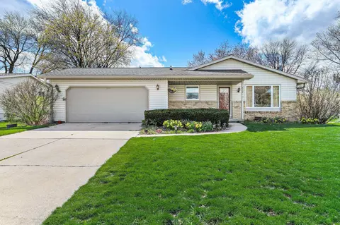 6321 Hubbard Ave, Middleton, WI 53562