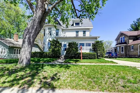 315 W Emmett St, Portage, WI 53901