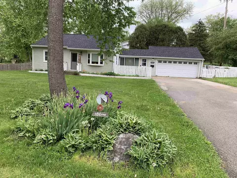 5604 Midmoor Rd, Monona, WI 53716
