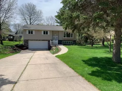 4942 Hickory Trl, Middleton, WI 53562