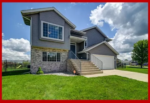 202 Melissa Ln, Cottage Grove, WI 53527