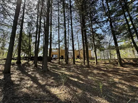 30 Jackson St, Mineral Point, WI 53565